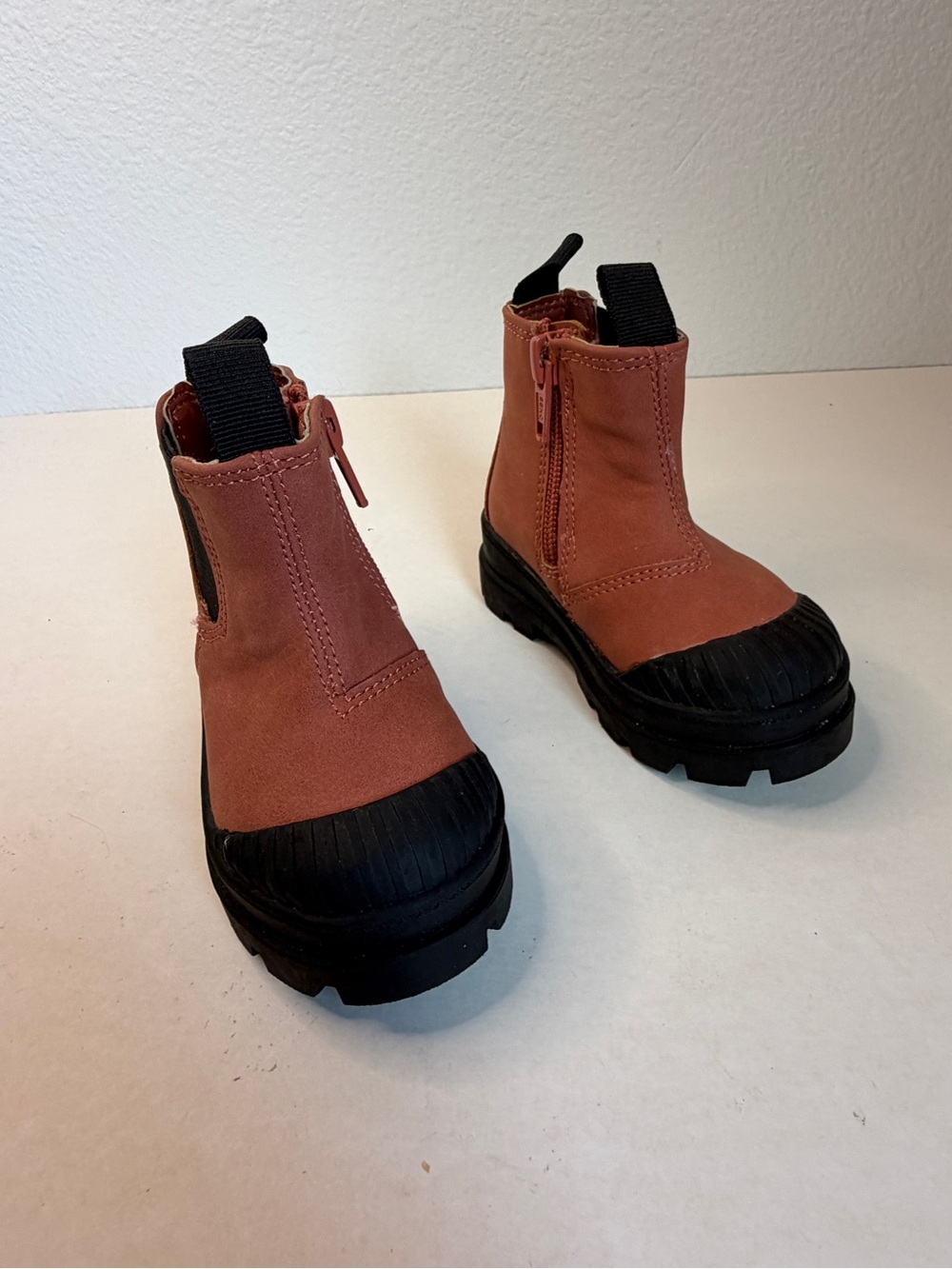 H&M Rust and Black Toddler Boots Size 2.5/3.5